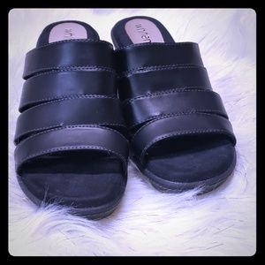 Whitemt Sandals
